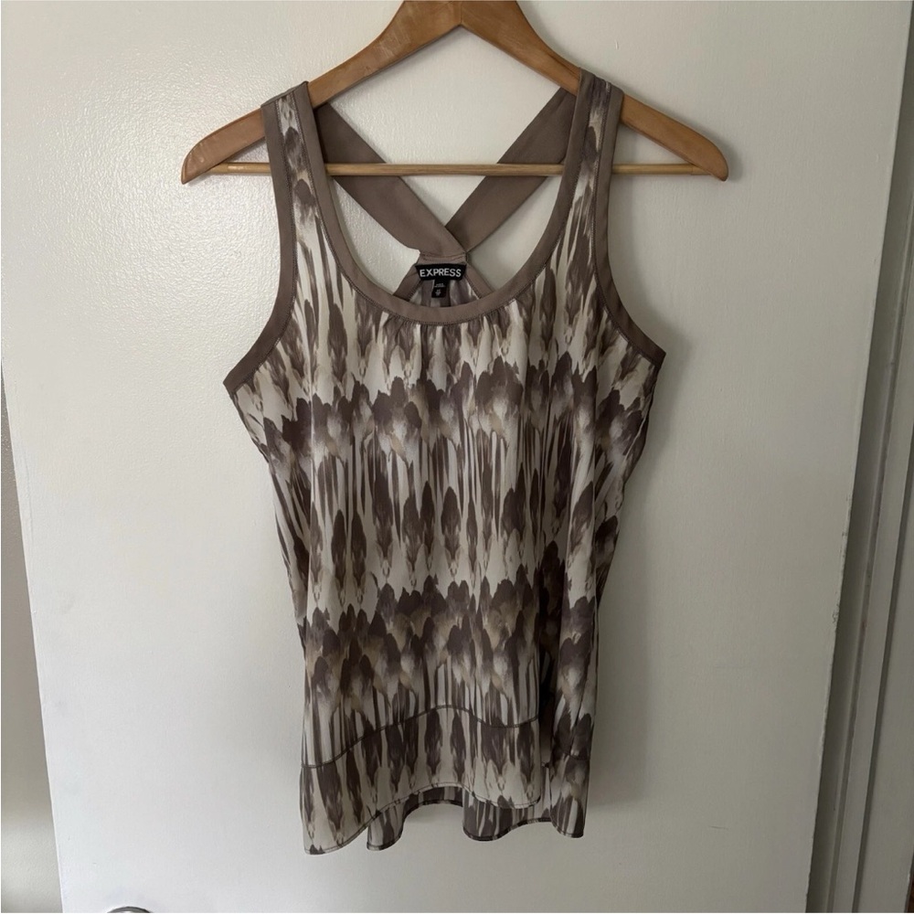 Express womens size XS polyester tan and cream patterned tank top‎
